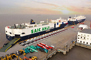 �׺� | һ���й��ľ��ּ���ʻ���������������ֽ�װ����23����